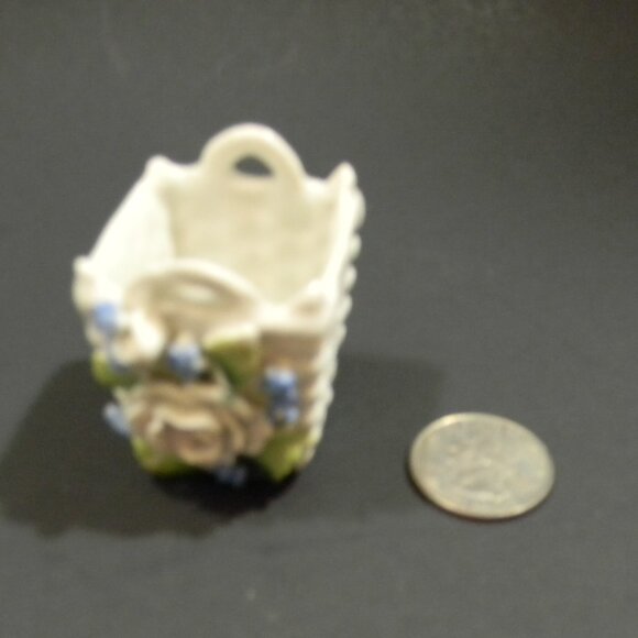 Vintage Mini Porcelain Basket Made In Germany Roses Blue Flowers - Picture 7 of 10